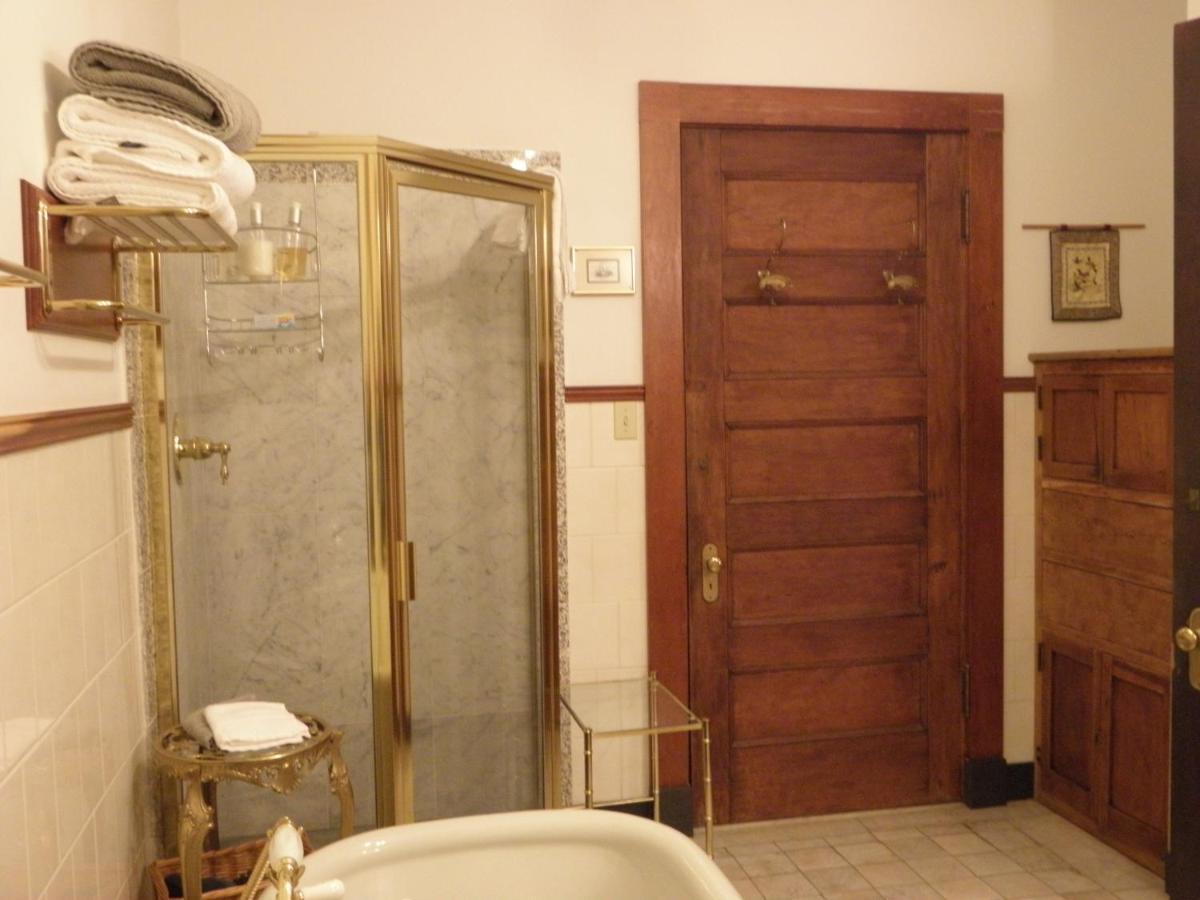 Lehmann House Bed & Breakfast Bed & Breakfast